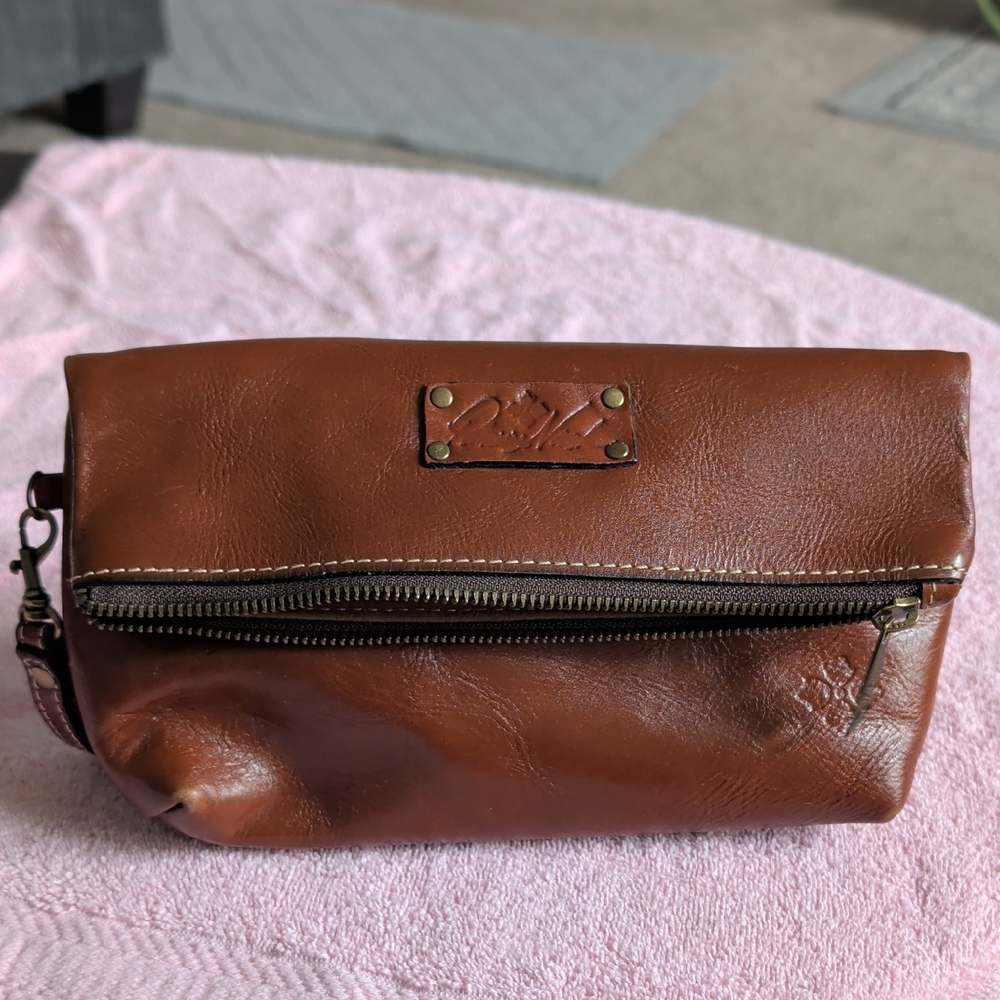 Patricia Nash Chestnut Brown Leather Wristlet Wallet